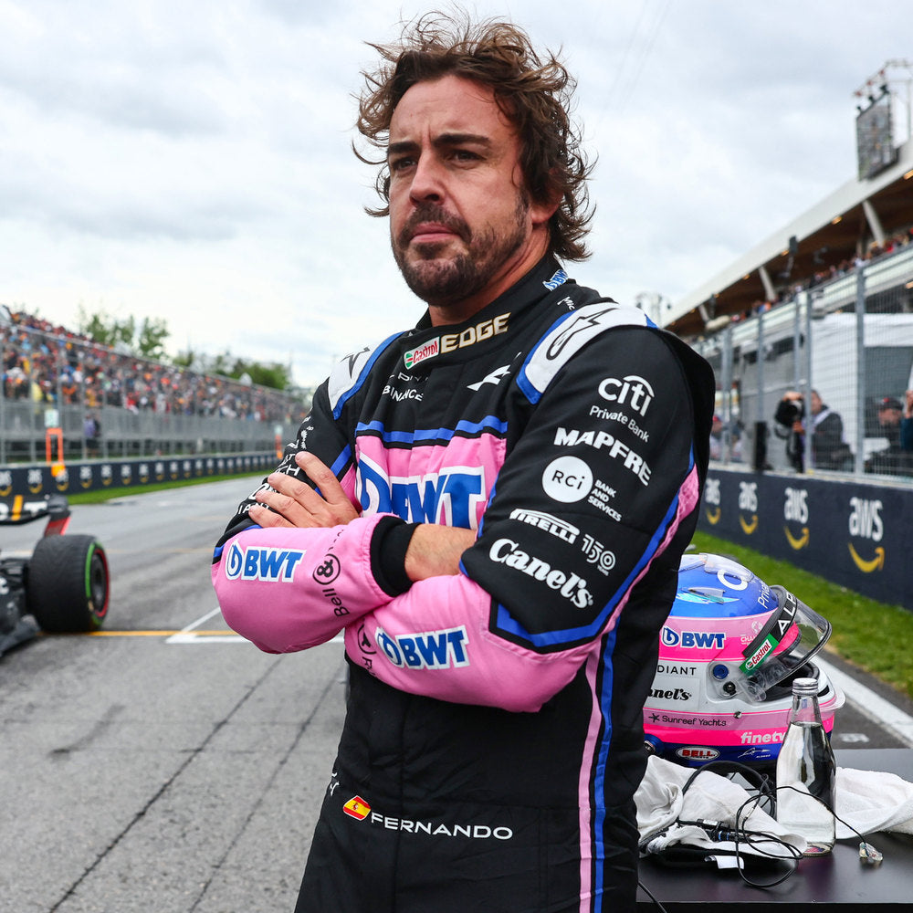 🎯 El sueño de todo coleccionista – Traje de carrera F1 2022 de Fernando Alonso, enmarcado